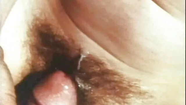 لزبین ها روی صندلی های عرشه دمار از روزگارمان درآوردند. sex پیرزن