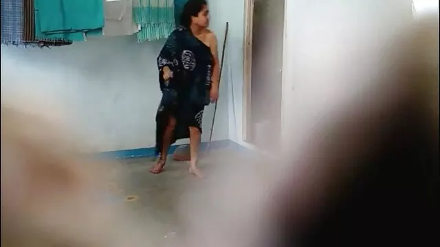 عضو را سکس پیرزن با پسر در باسن فرو کنید و گوز ندهید.