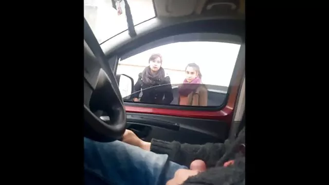 هولوشکا جوان سوار فلم سکس پیرزن یک دیک لاستیکی بر روی runetki می شود