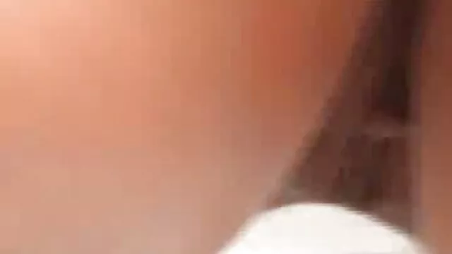 Babe Juicy Bongacams خروس را سکس با پیرزن می مکد و در گفتگوی اروتیک از روی آن می پرد