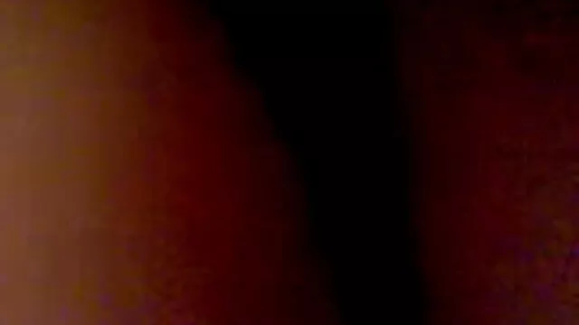 لنا گربه قصد دارد سکس با پیرزن در دیسکو عشق بورزد.