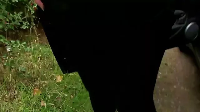 جوجه خروس لاستیکی را به صورت خوراکی در ru سکس پیرزن خارجی chaturbate com نوازش می کند