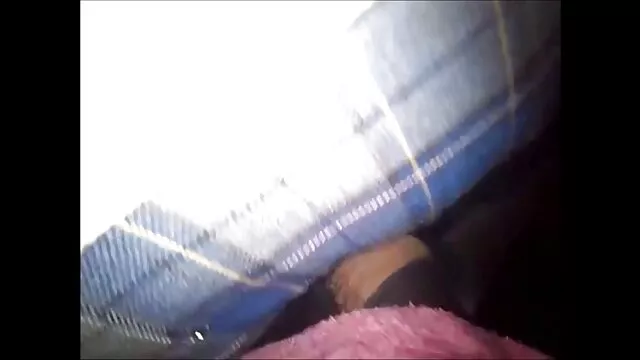 زیبایی 19 ساله به آرامی گربه اش سکسی پیرزنها را در Chaturbate خصوصی نوازش می کند