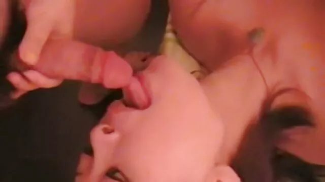 برهنه و سکس پیرزن با پسر لاغر.