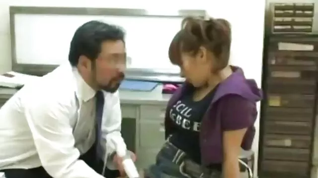 مادربزرگ با دوستان جدید فیلمسکسپیرزن عشق می ورزد.